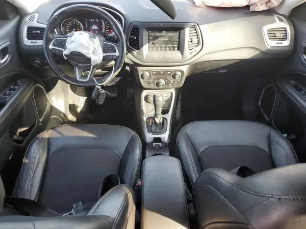3C4NJDBB7LT153927 2020 JEEP COMPASS - Image 8