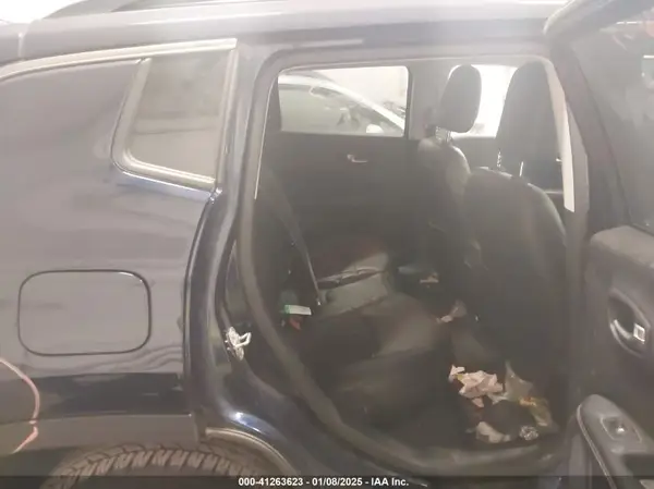 3C4NJDBB7LT157086 2020 JEEP COMPASS - Image 8