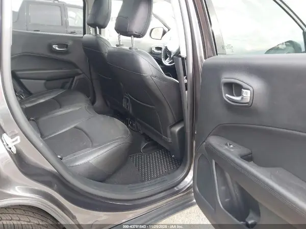 3C4NJDBB7LT196664 2020 JEEP COMPASS - Image 8