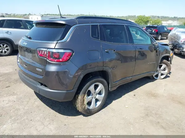3C4NJDBB7LT216590 2020 JEEP COMPASS - Image 2