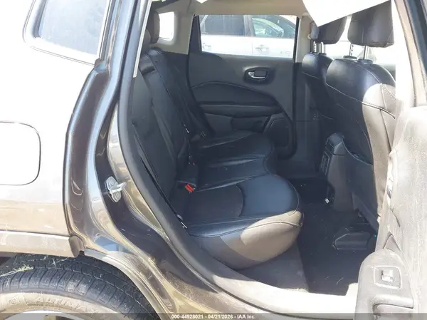 3C4NJDBB7LT216590 2020 JEEP COMPASS - Image 8