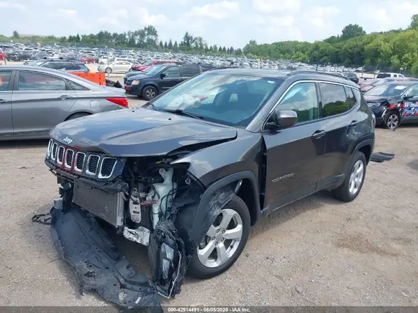 3C4NJDBB7LT217481 2020 JEEP COMPASS - Image 2
