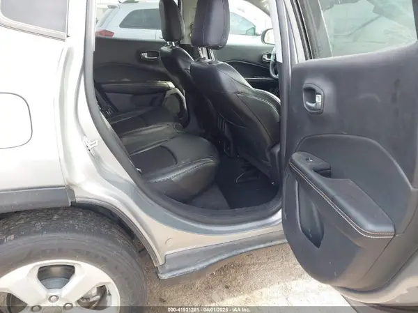 3C4NJDBB7MT517720 2021 JEEP COMPASS - Image 8