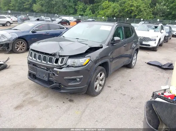 3C4NJDBB7MT517832 2021 JEEP COMPASS - Image 2