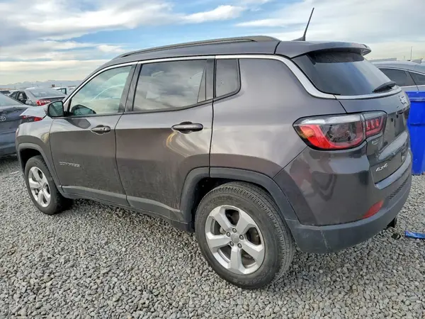 3C4NJDBB7MT579859 2021 JEEP COMPASS - Image 2