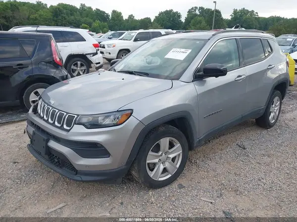 3C4NJDBB7NT102155 2022 JEEP COMPASS - Image 2
