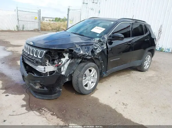 3C4NJDBB7NT108991 2022 JEEP COMPASS - Image 2