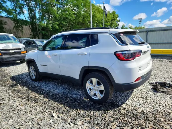 3C4NJDBB7NT122924 2022 JEEP COMPASS - Image 2