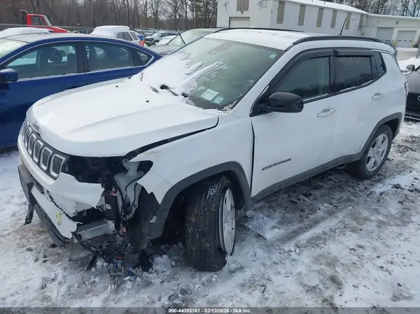 3C4NJDBB7NT124981 2022 JEEP COMPASS - Image 2