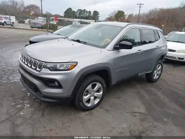 3C4NJDBB7NT133230 2022 JEEP COMPASS - Image 2