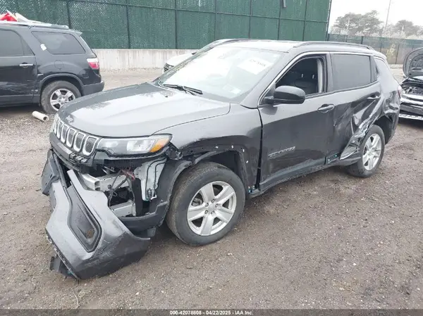 3C4NJDBB7NT144275 2022 JEEP COMPASS - Image 2