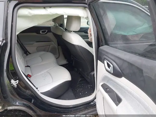 3C4NJDBB7NT152568 2022 JEEP COMPASS - Image 8
