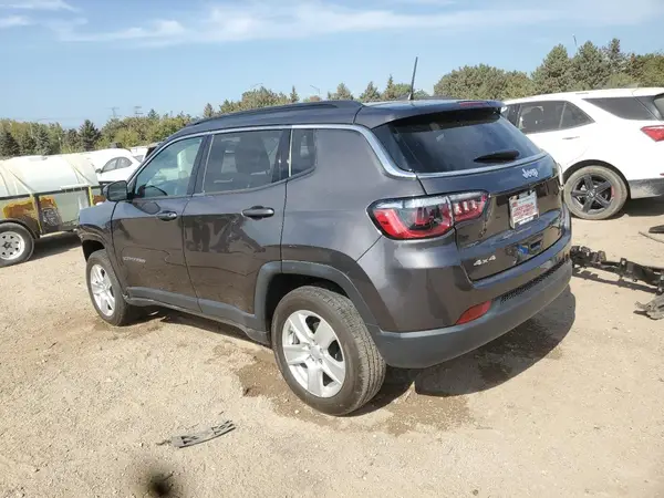 3C4NJDBB7NT154532 2022 JEEP COMPASS - Image 2