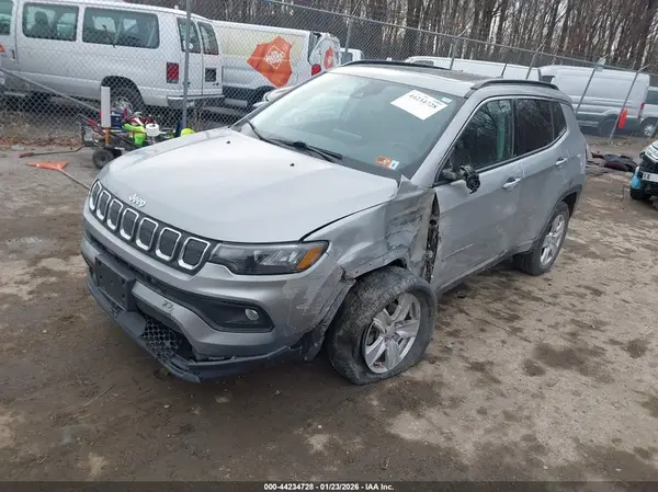 3C4NJDBB7NT168589 2022 JEEP COMPASS - Image 2