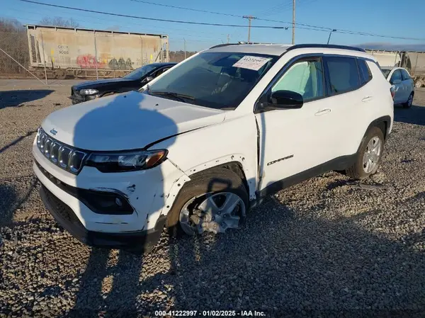 3C4NJDBB7NT169273 2022 JEEP COMPASS - Image 2