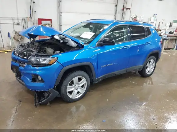 3C4NJDBB7NT173002 2022 JEEP COMPASS - Image 2