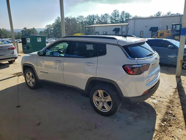 3C4NJDBB7NT202806 2022 JEEP COMPASS - Image 2