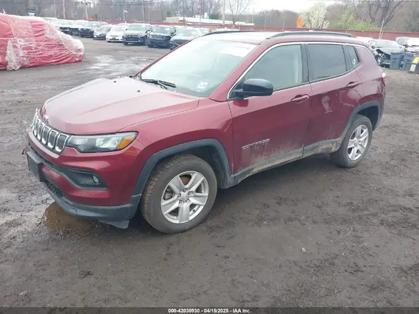3C4NJDBB7NT206323 2022 JEEP COMPASS - Image 2
