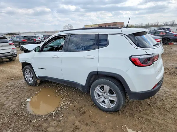 3C4NJDBB7NT207679 2022 JEEP COMPASS - Image 2