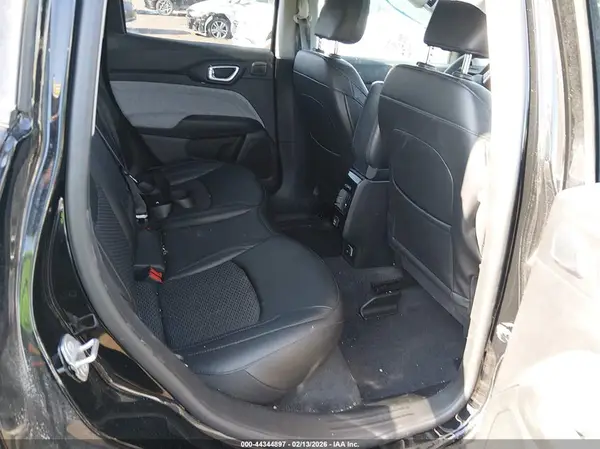 3C4NJDBB7NT231500 2022 JEEP COMPASS - Image 8