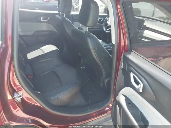 3C4NJDBB7NT231559 2022 JEEP COMPASS - Image 8