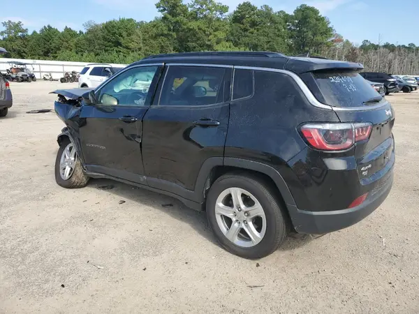3C4NJDBB7NT234087 2022 JEEP COMPASS - Image 2