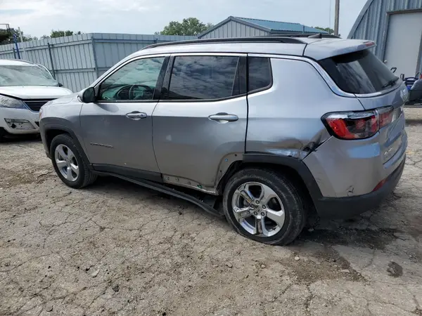 3C4NJDBB8HT603012 2017 JEEP COMPASS - Image 2