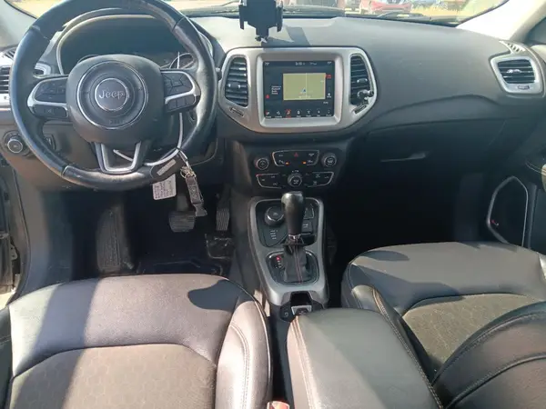 3C4NJDBB8HT628086 2017 JEEP COMPASS - Image 8