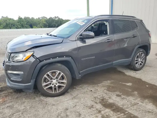 3C4NJDBB8HT646085 2017 JEEP COMPASS - Image 1