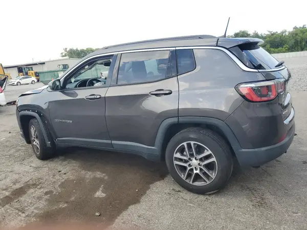 3C4NJDBB8HT646085 2017 JEEP COMPASS - Image 2