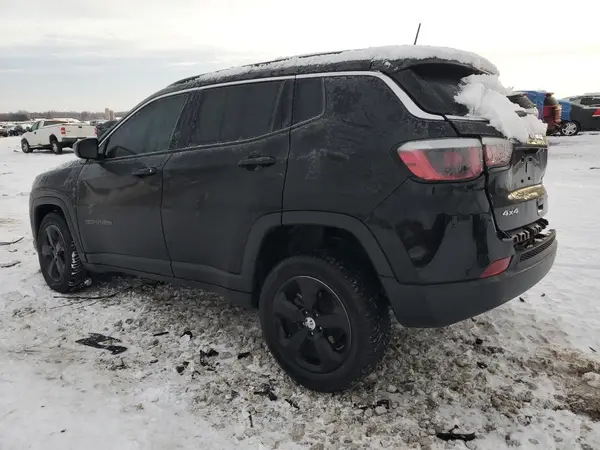 3C4NJDBB8HT651318 2017 JEEP COMPASS - Image 2