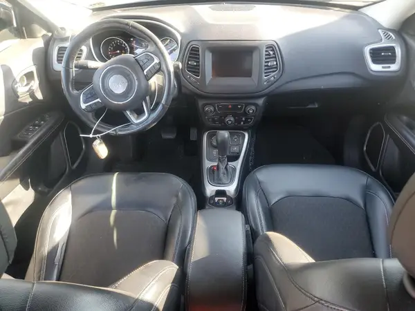 3C4NJDBB8HT660911 2017 JEEP COMPASS - Image 8