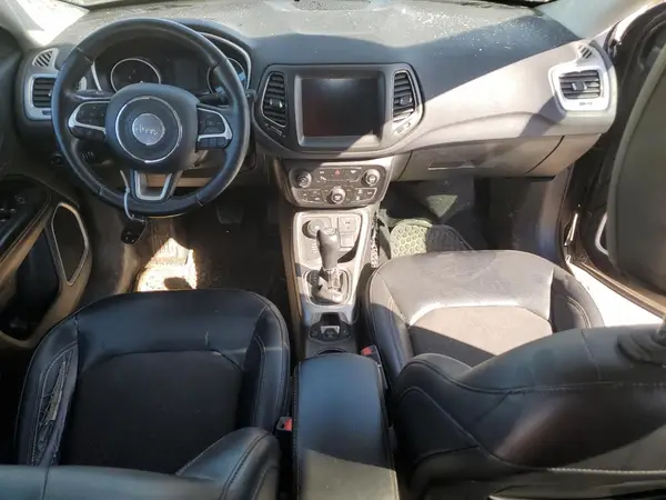 3C4NJDBB8HT672119 2017 JEEP COMPASS - Image 8