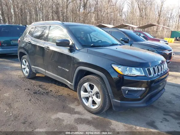 3C4NJDBB8HT679989 2017 JEEP COMPASS - Image 1