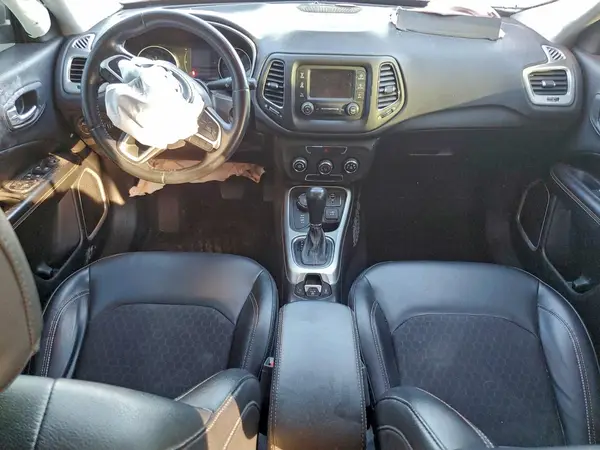 3C4NJDBB8HT680172 2017 JEEP COMPASS - Image 8