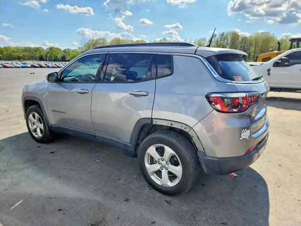 3C4NJDBB8JT103230 2018 JEEP COMPASS - Image 2