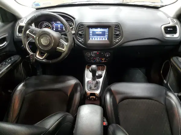 3C4NJDBB8JT111991 2018 JEEP COMPASS - Image 8