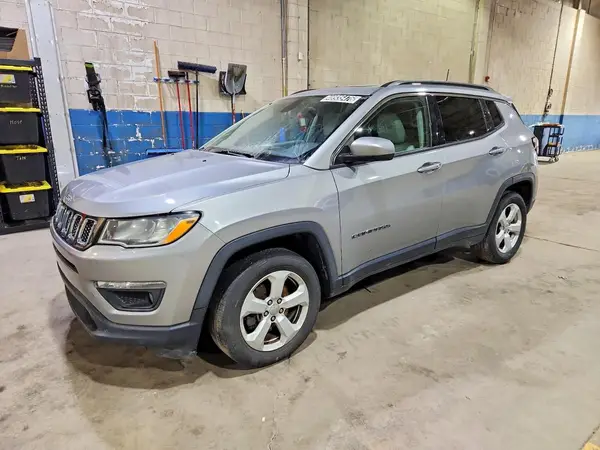 3C4NJDBB8JT112655 2018 JEEP COMPASS - Image 1