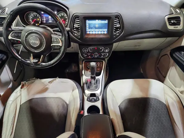 3C4NJDBB8JT112655 2018 JEEP COMPASS - Image 8