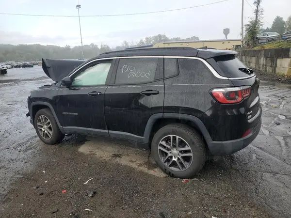 3C4NJDBB8JT112686 2018 JEEP COMPASS - Image 2