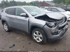 3C4NJDBB8JT113420 2018 JEEP COMPASS