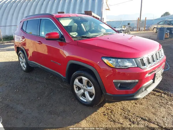 3C4NJDBB8JT114308 2018 JEEP COMPASS - Image 1