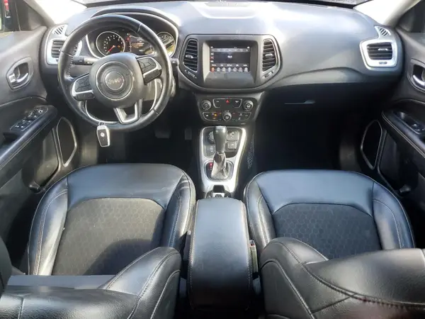 3C4NJDBB8JT116544 2018 JEEP COMPASS - Image 8