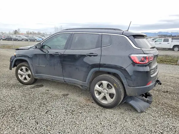 3C4NJDBB8JT117483 2018 JEEP COMPASS - Image 2