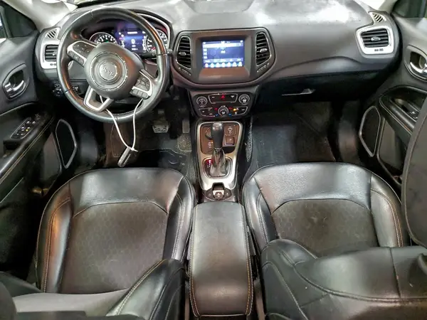 3C4NJDBB8JT132002 2018 JEEP COMPASS - Image 8