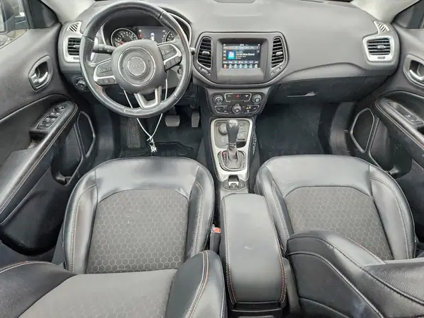 3C4NJDBB8JT138687 2018 JEEP COMPASS - Image 8