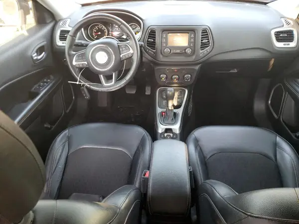 3C4NJDBB8JT144313 2018 JEEP COMPASS - Image 8
