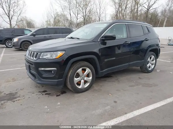 3C4NJDBB8JT145686 2018 JEEP COMPASS - Image 2