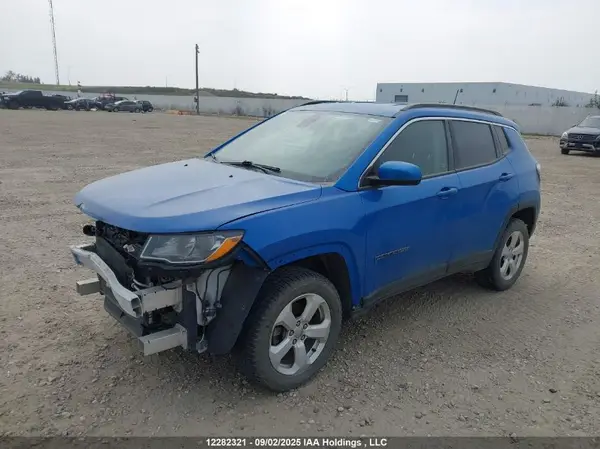 3C4NJDBB8JT145865 2018 JEEP COMPASS - Image 2