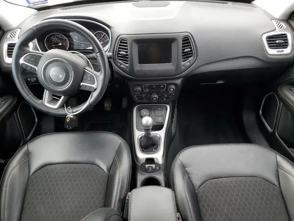 3C4NJDBB8JT148409 2018 JEEP COMPASS - Image 8